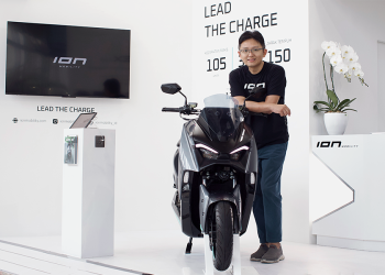 ION Mobility Tampilkan Berbagai Penyempurnaan M1-S dan Rilis Warna Baru di GIIAS 2023