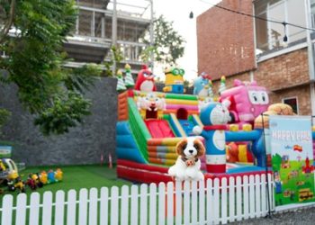 Berpetualang the Parlor Hills di Swiss-Belresort Dago Heritage