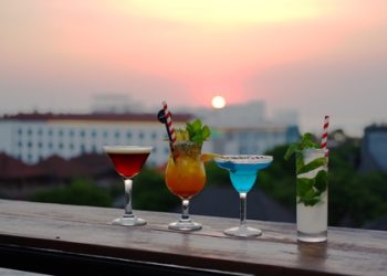 Puaskan Dahaga di Sesi Happy Hour ASTON Kuta Hotel & Residence