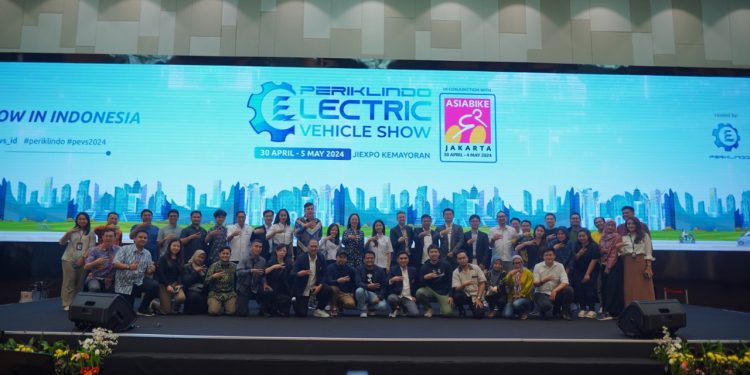 PEVS 2024: Pameran Kendaraan Listrik di Indonesia