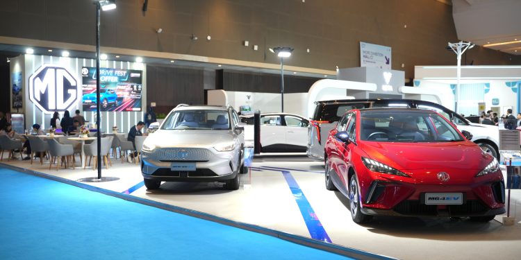 MG Tampilkan 3 Kendaraan Listrik Berpredikat Rating 5 Bintang dari Euro NCAP di PEVS 2024