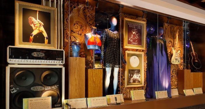 Hard Rock Hotel Bali Kenalkan Simfoni Sejarah Musik dengan Koleksi Memorabilia & Renovasi Kamar King Suite Terbaru