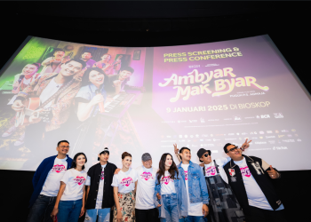 Tawa, Joget Bareng dan Haru Bersama di Film “Ambyar Mak Byar”