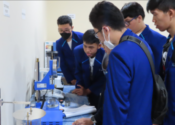 Lebih Ramah Lingkungan, Sampoerna University Ubah Limbah Plastik Jadi Alternatif Aspal