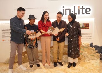 Dorong Arsitektur ke Level Berikutnya, in-Lite Tampilkan Glowing Light Box