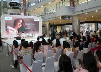 Philips BLDC Dryer S8000: Keringkan Rambut Dalam 3 Menit