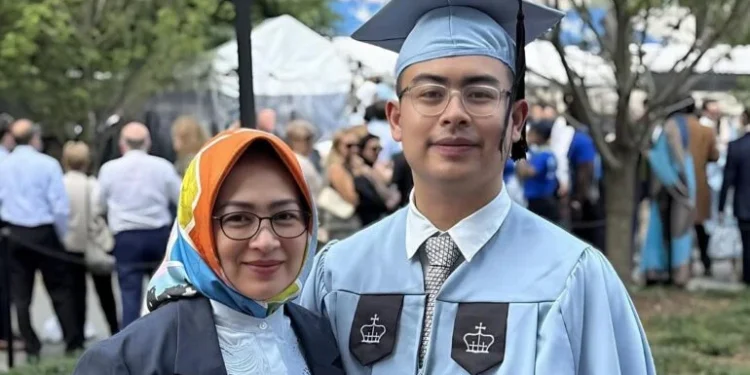 Putra Airin Rachmi Diany Raih MBA di Columbia Business School