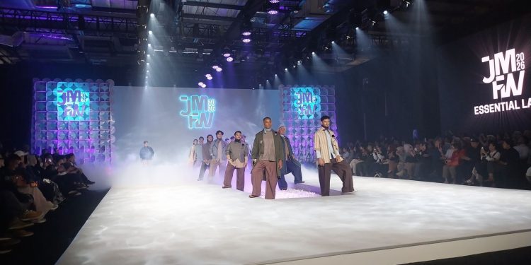 Wamendag Dorong Jenama Lokal Berkembang di Jakarta Muslim Fashion Week