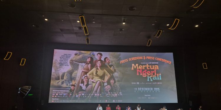 Bunda Corla Hibur Penonton Gala Premiere “Mertua Ngeri Kali”
