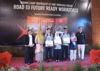 DBS Foundation dan Dicoding Gelar Workshop Coding di SMK Wikrama