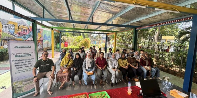 Pelatihan Greenhouse Perkuat Kapasitas Masyarakat Mengembangkan Budidaya Hidroponik Modern Berkelanjutan