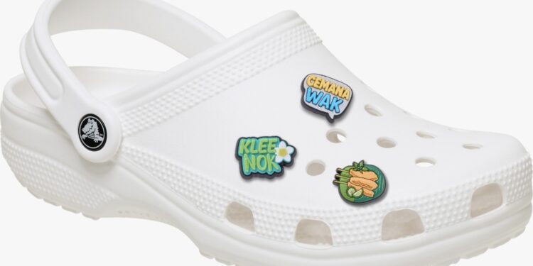 Crocs Hadirkan Jibbitz™ Khas Indonesia, dari “Batagor” hingga Seruan “GAS!”